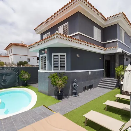 Entire Bbq Jacuzzi Poolgolf *