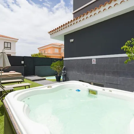 Villa Entire Bbq Jacuzzi Poolgolf